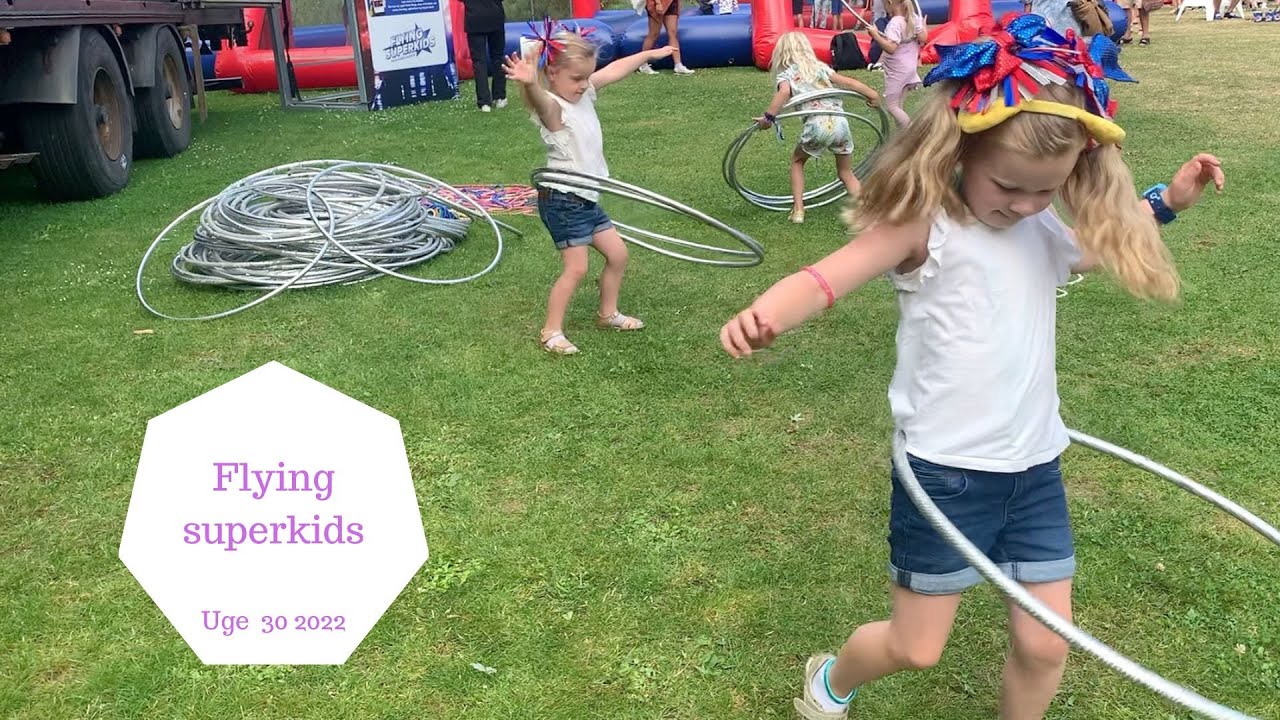 FLYING SUPERKIDS ER MEGA SUPER