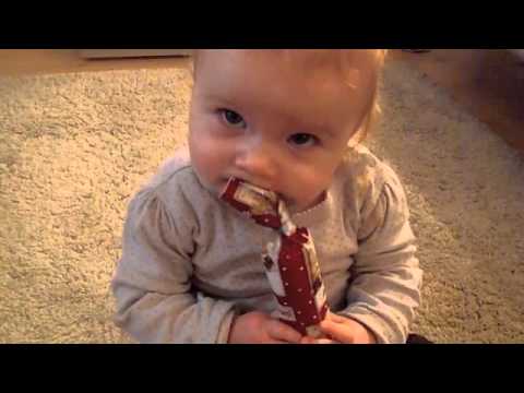 Santa is sleeping ( Day 2 of daily vlogs in December 2015)