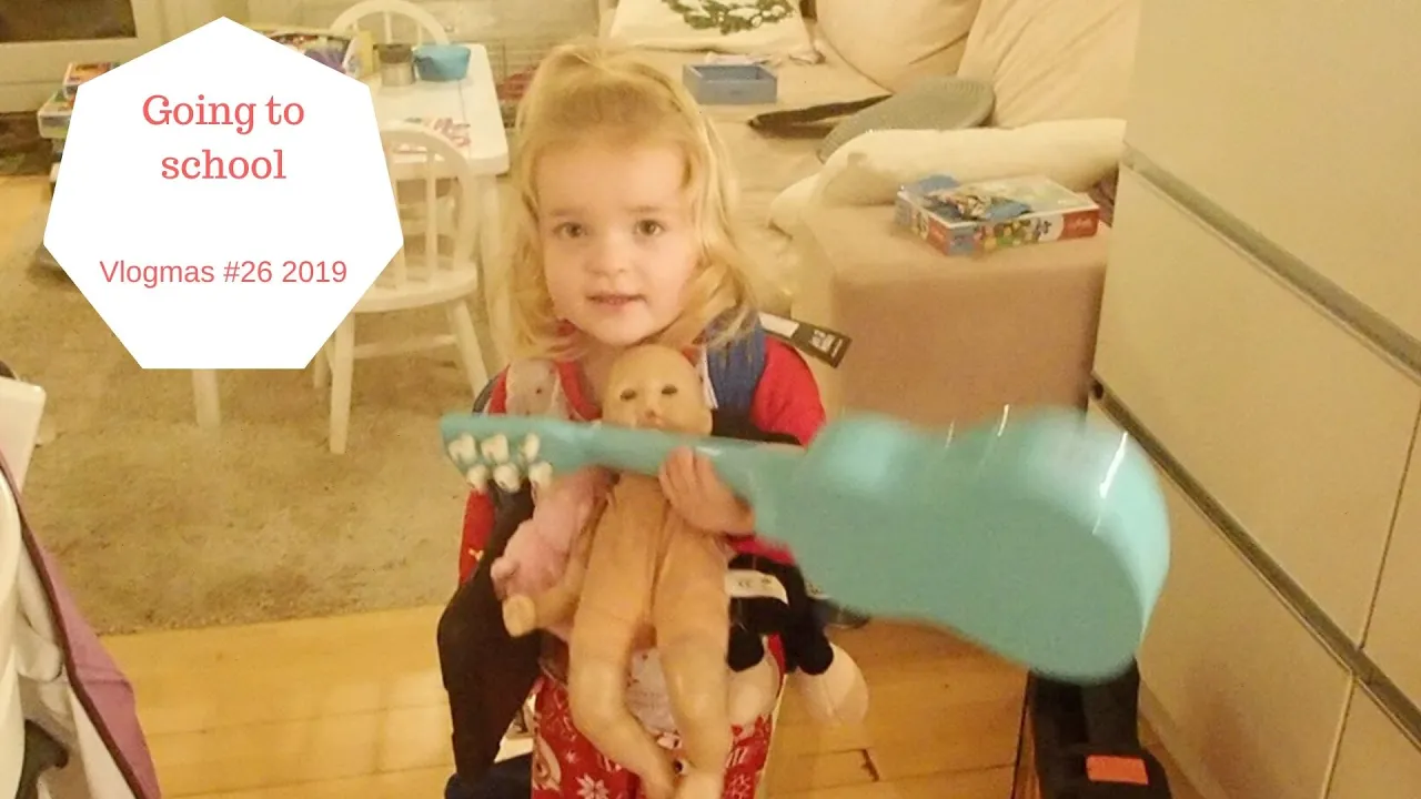 VLOGMAS 2019 #26 Going to School with all her New Christmas Toys