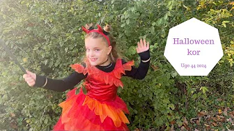 Haley optræder med sit kor til HALLOWEEN