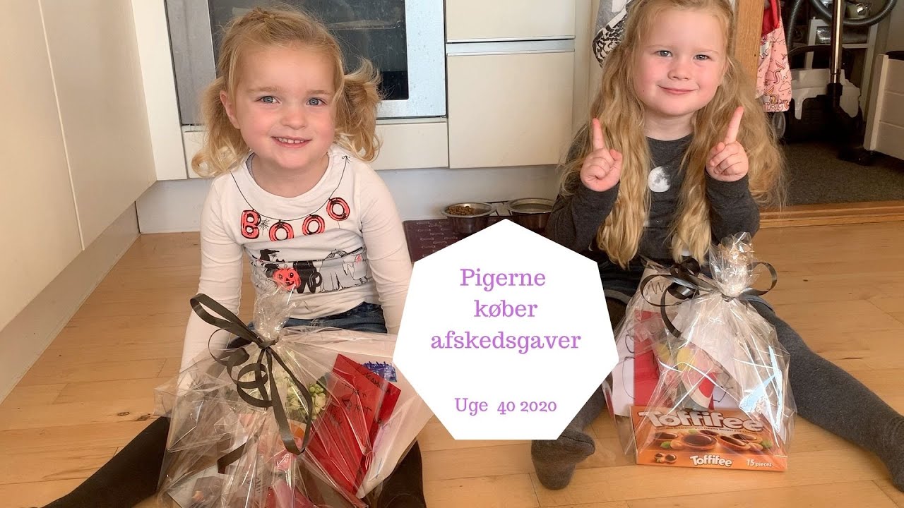 PIGERNE KØBER AFSKEDSGAVE TIL DERES PÆDAGOGER OG ER SÅ STOLTE