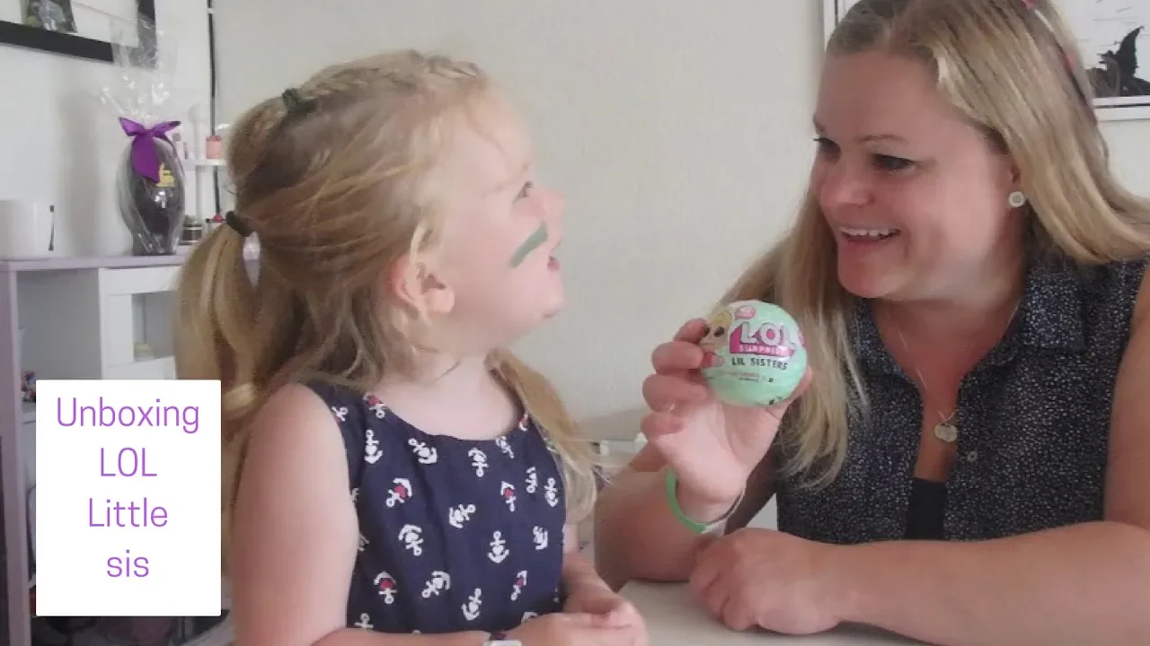 Unboxing LOL Little Sis Dansk