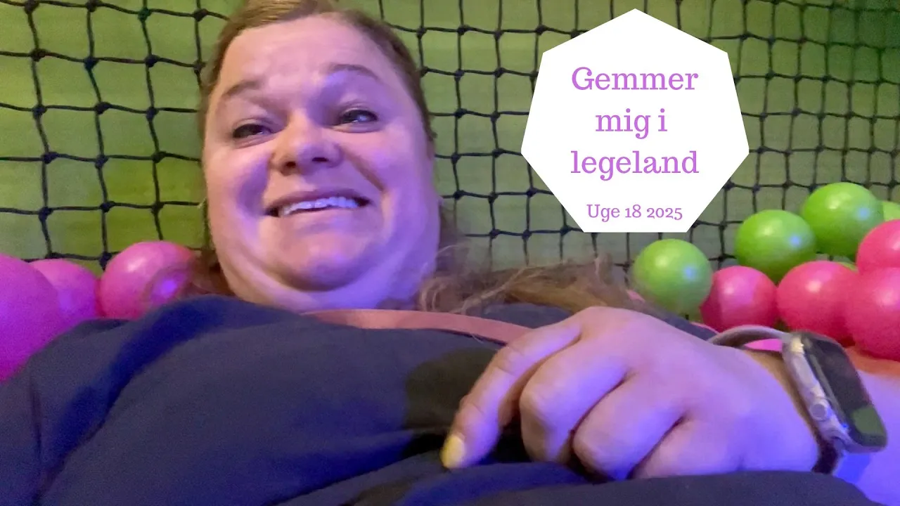 Jeg GEMMER mig i et LEGELAND - Mon jeg bliver Fundet