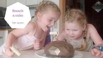 VI PRØVER SMACK A CAKE