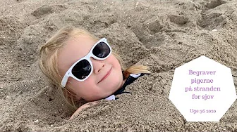 BEGRAVER PIGERNE MED SAND PÅ STRANDEN - ALTSÅ DERES KROPPE