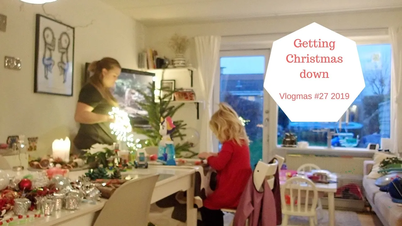 VLOGMAS 2019 #27  Getting Christmas Down