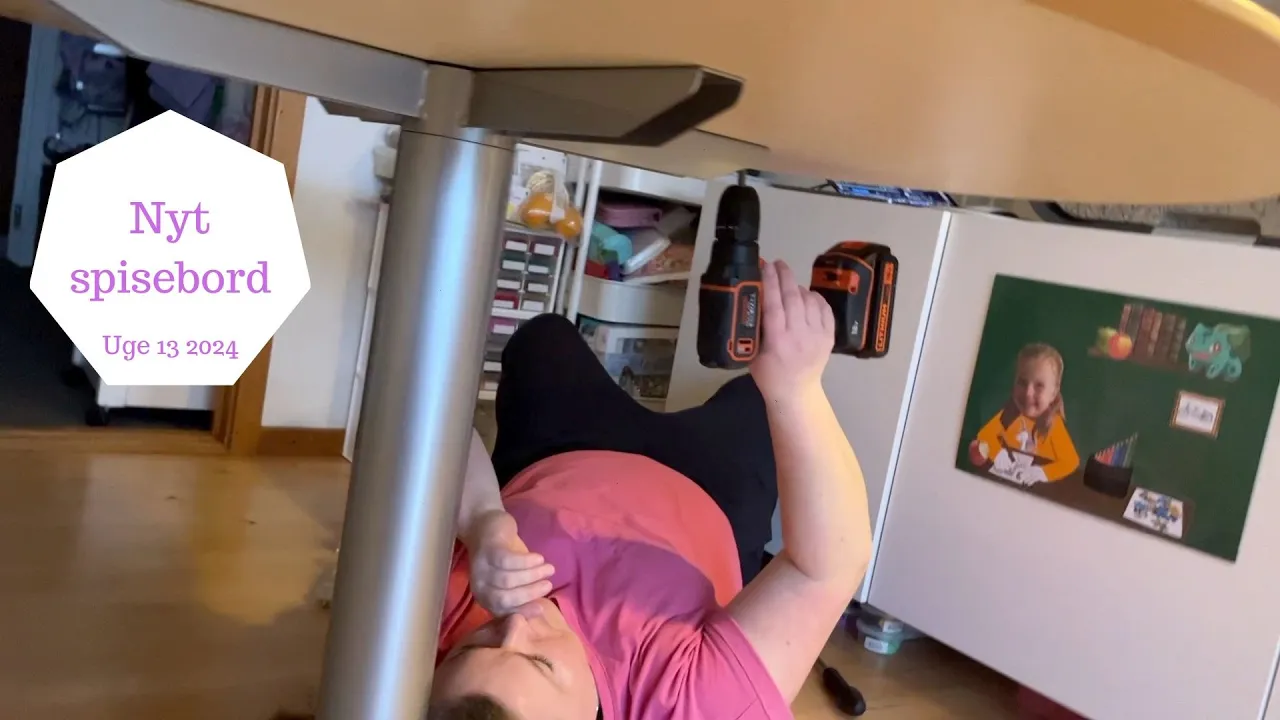 VI FÅR NYT SPISEBORD HELT GRATIS