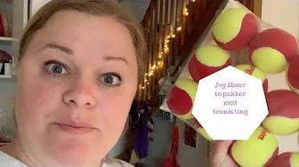 JEG ÅBNER TO PAKKER MED TENNIS TING