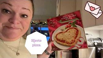 Køber Valentins pizza og laver Valentins dag pynt