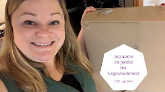 JEG ÅBNER EN PAKKE FRA LEGEAKADEMIET