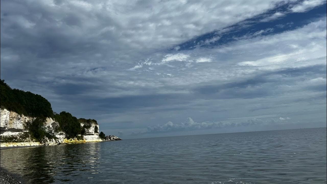 ASMR WHITE NOISE - STEVNS KLINT WAVES SOUND - CALMING WAY TO FALL ASLEEP