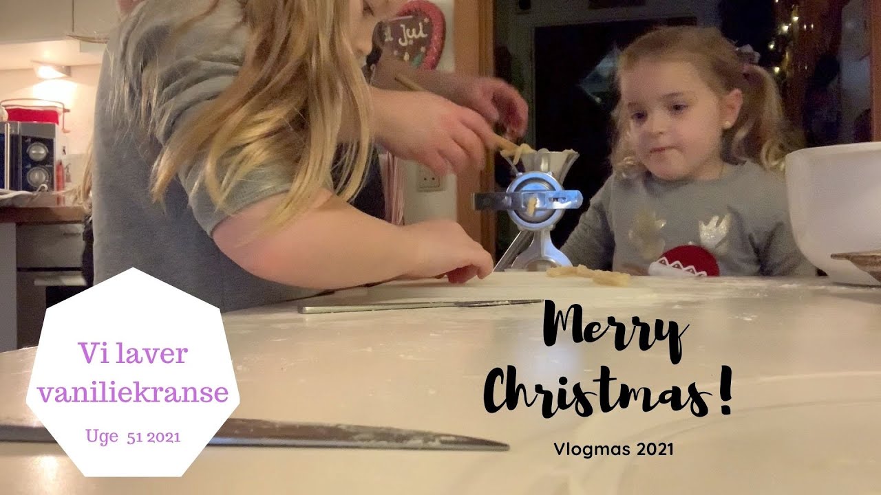 VI LAVER JULEDEKORATION, JULESMÅKAGER OG ER PÅ LEGEPLADSEN