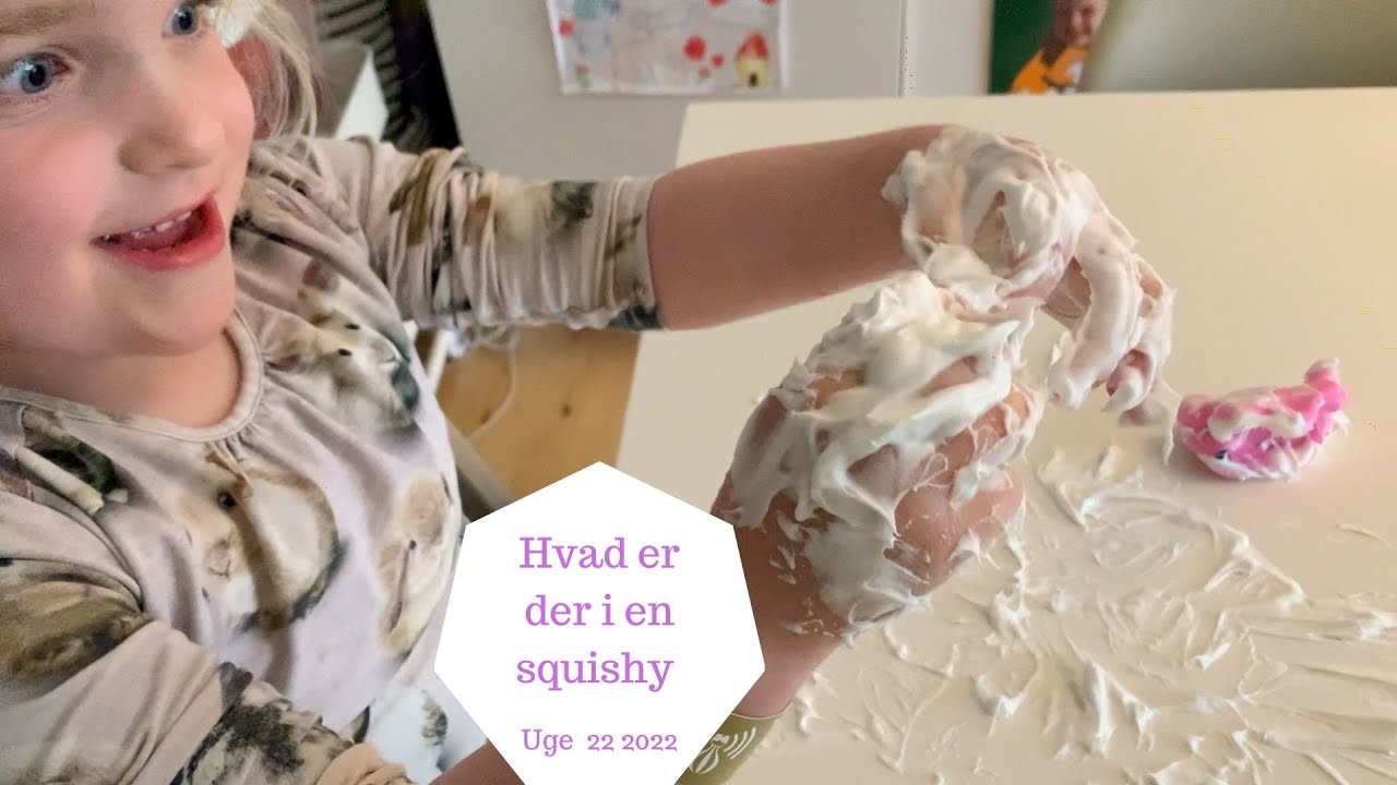 VI KLIPPER EN SQUISHY OVER - HVAD ER DER I EN SQUISHY?