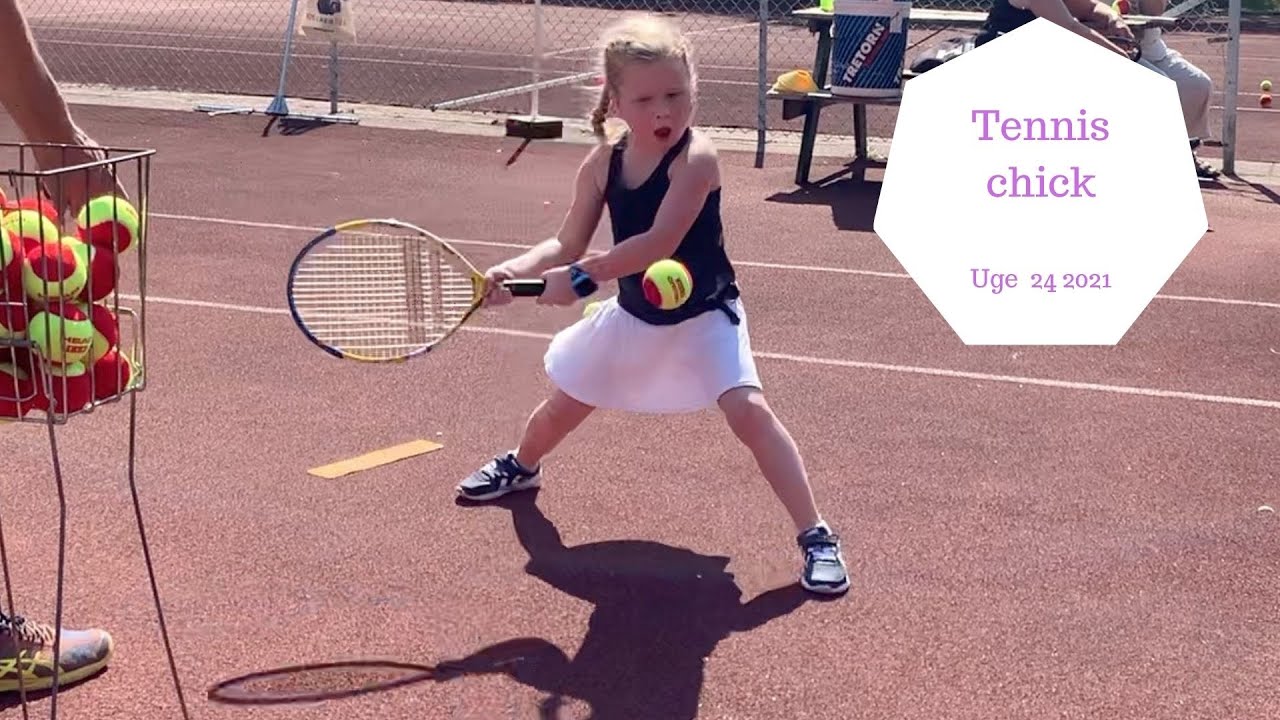 TENNIS TRÆNING OG HÆK KLIPNING