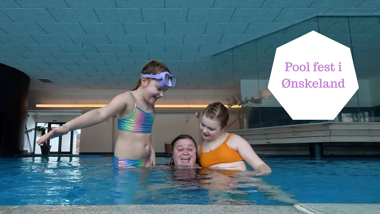 Vi nyder dagen i ØNSKELAND - Vi bader i POOLEN og har en fest