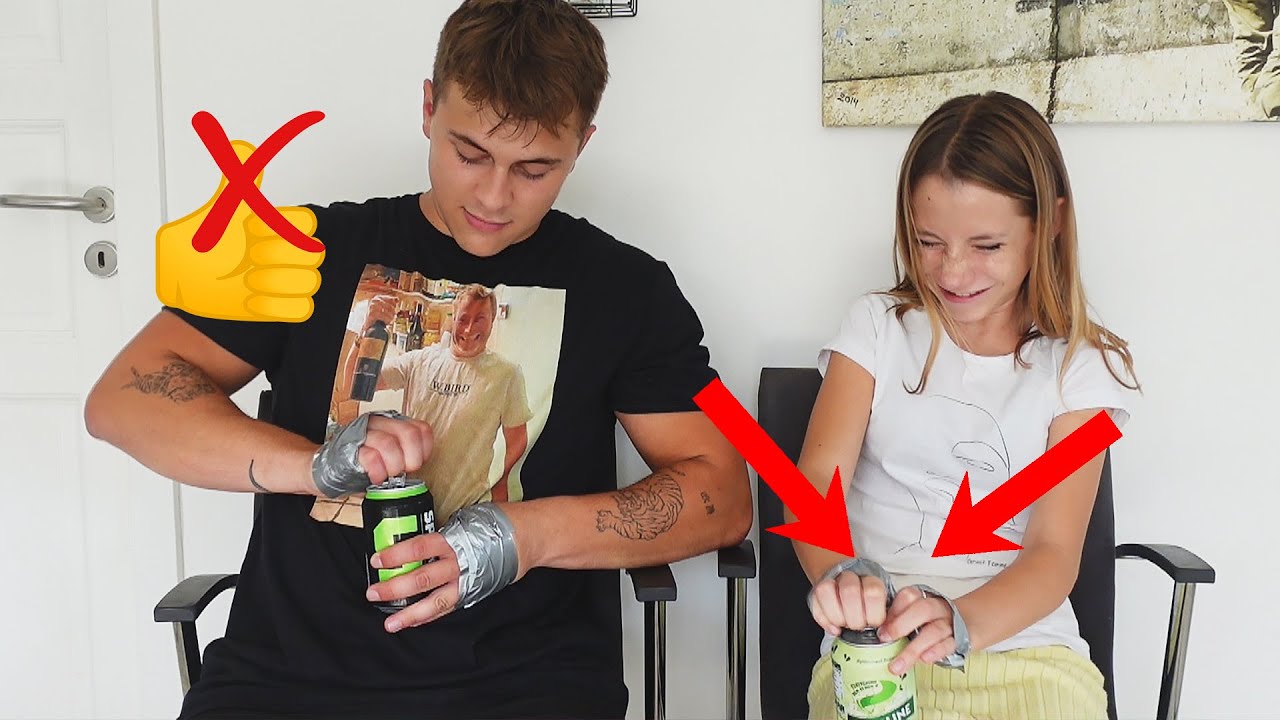 Naja VS Max  (No Thumbs Challenge (2022) )