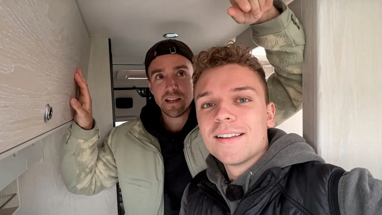 HJÆLP OS! *Shhh…*