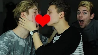 KYSSER JEG MED ANTON?