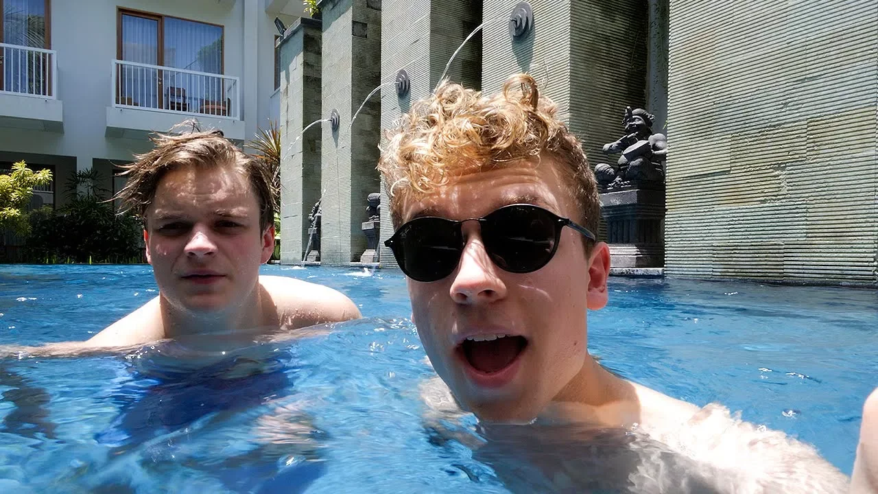 VI ER TAGET TIL BALI