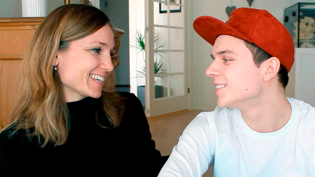 MØD MIN MOR | Rasmus Brohave