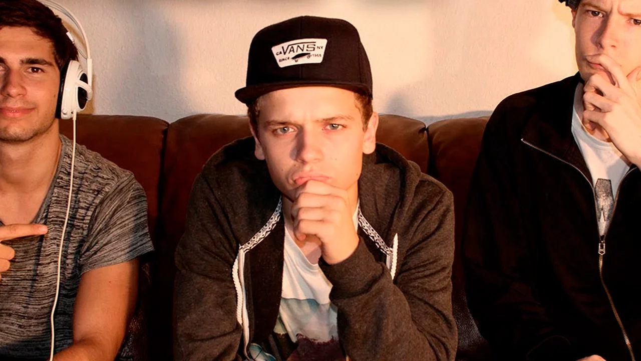 YOUTUBE WHISPERS (DANISH)