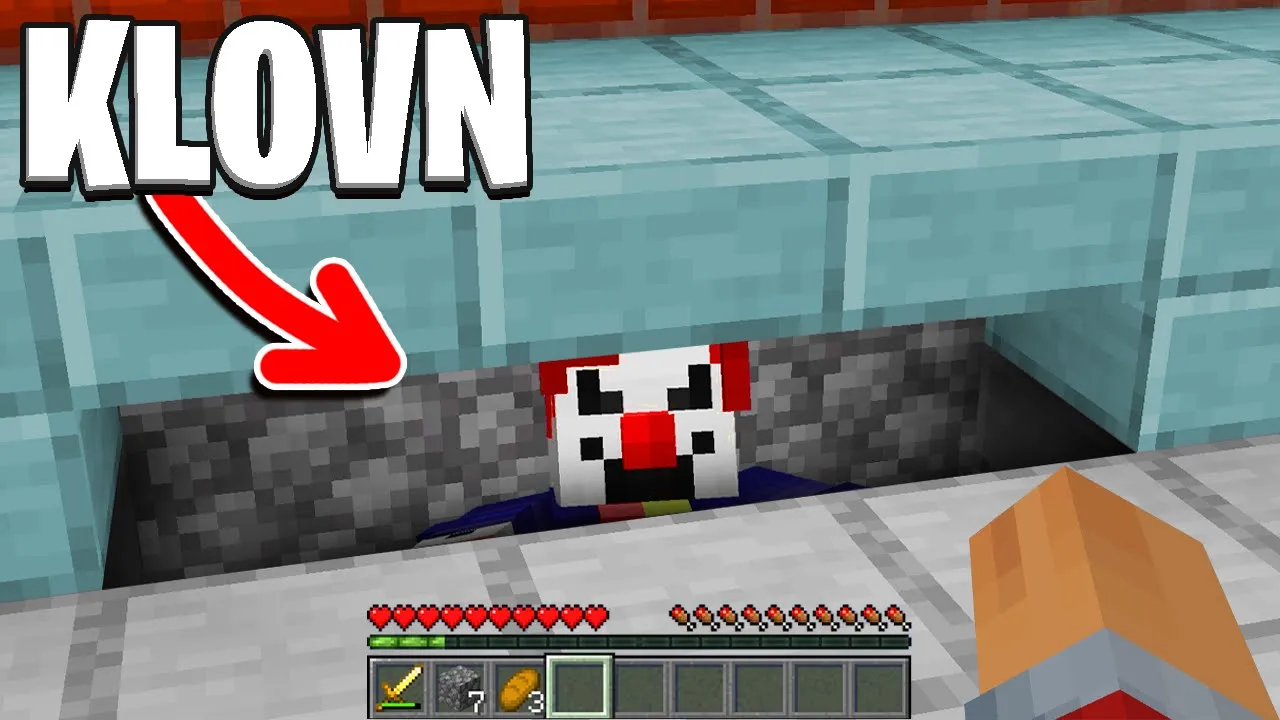 Jeg Bliver Jagtet Af KLOVNE I Minecraft!
