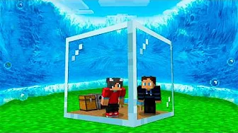 Vi Bygger En Bunker For At OVERLEVE En TSUNAMI I Minecraft!