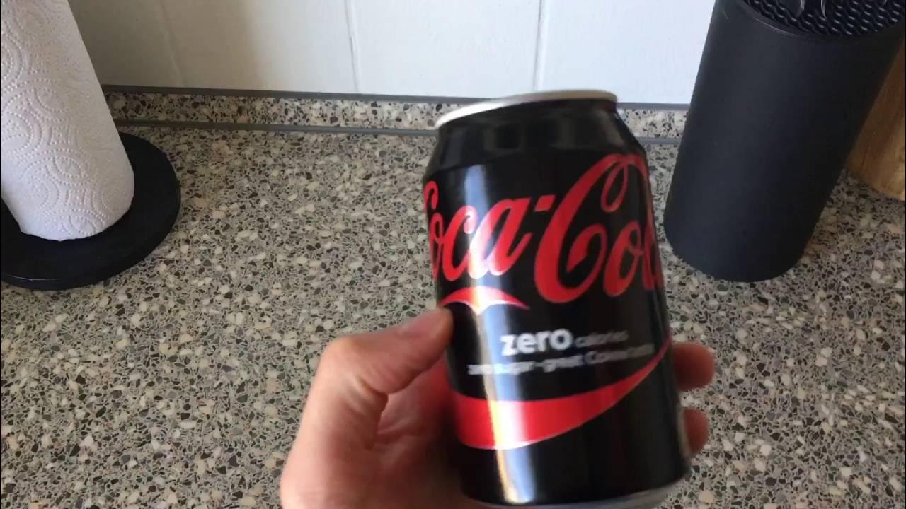 Unboxing af ting - Coca Cola