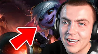 SMURFER FULDSTÆNDIG PÅ TRISTANA