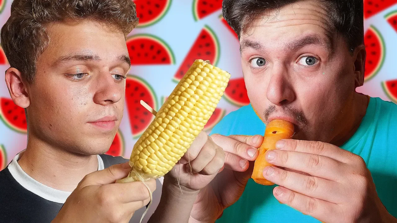 SPILLER MUSIK PÅ FRUGTER MED RASMUS