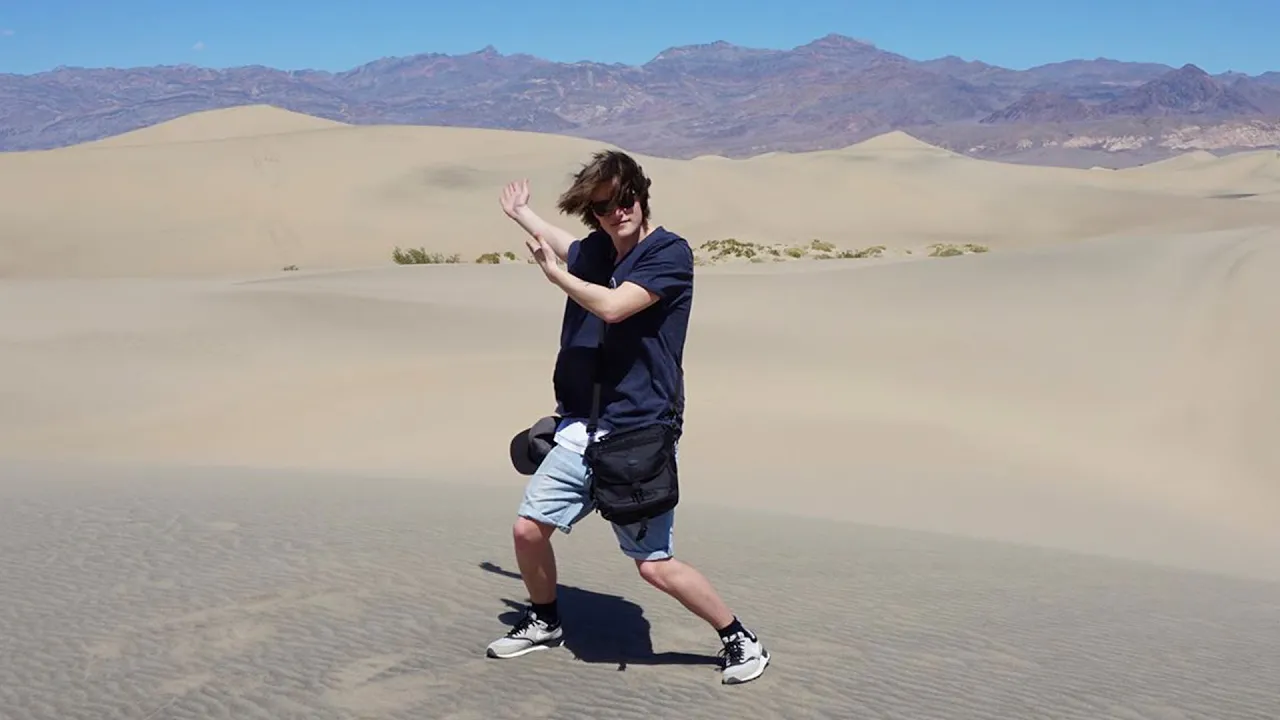 STRANDET UDE I EN ØRKEN!