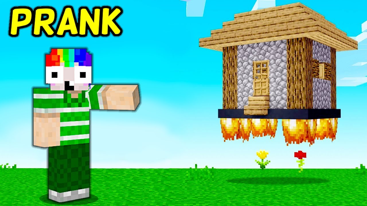 Pranker Mikkel Som KLOVN I Minecraft!!