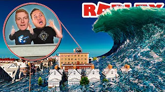 TSUNAMI vs. YouTubere 🌊