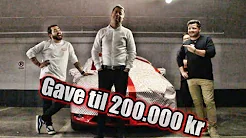 VI GAV HAM EN "NY" BIL !